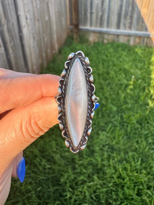 Vintage Sterling Silver Mother of Pearl Ring