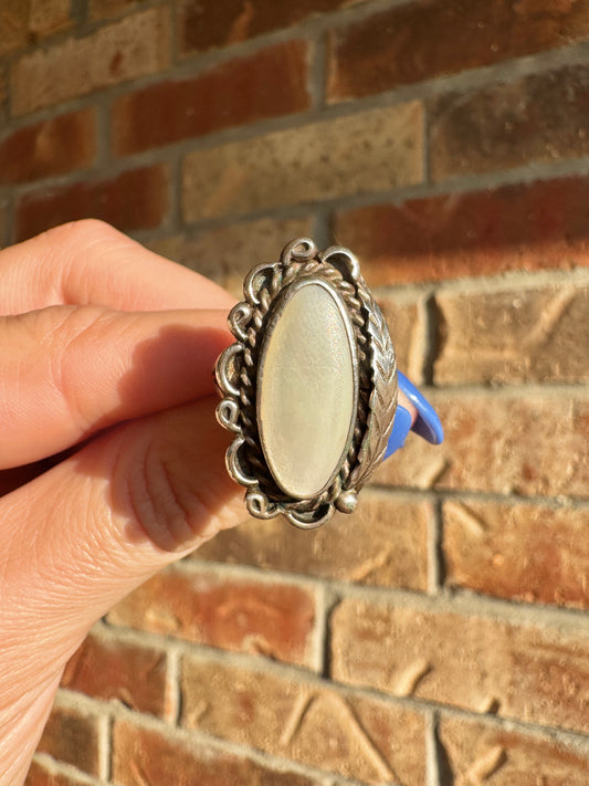 Vintage Sterling Silver Mother of Pearl Ring