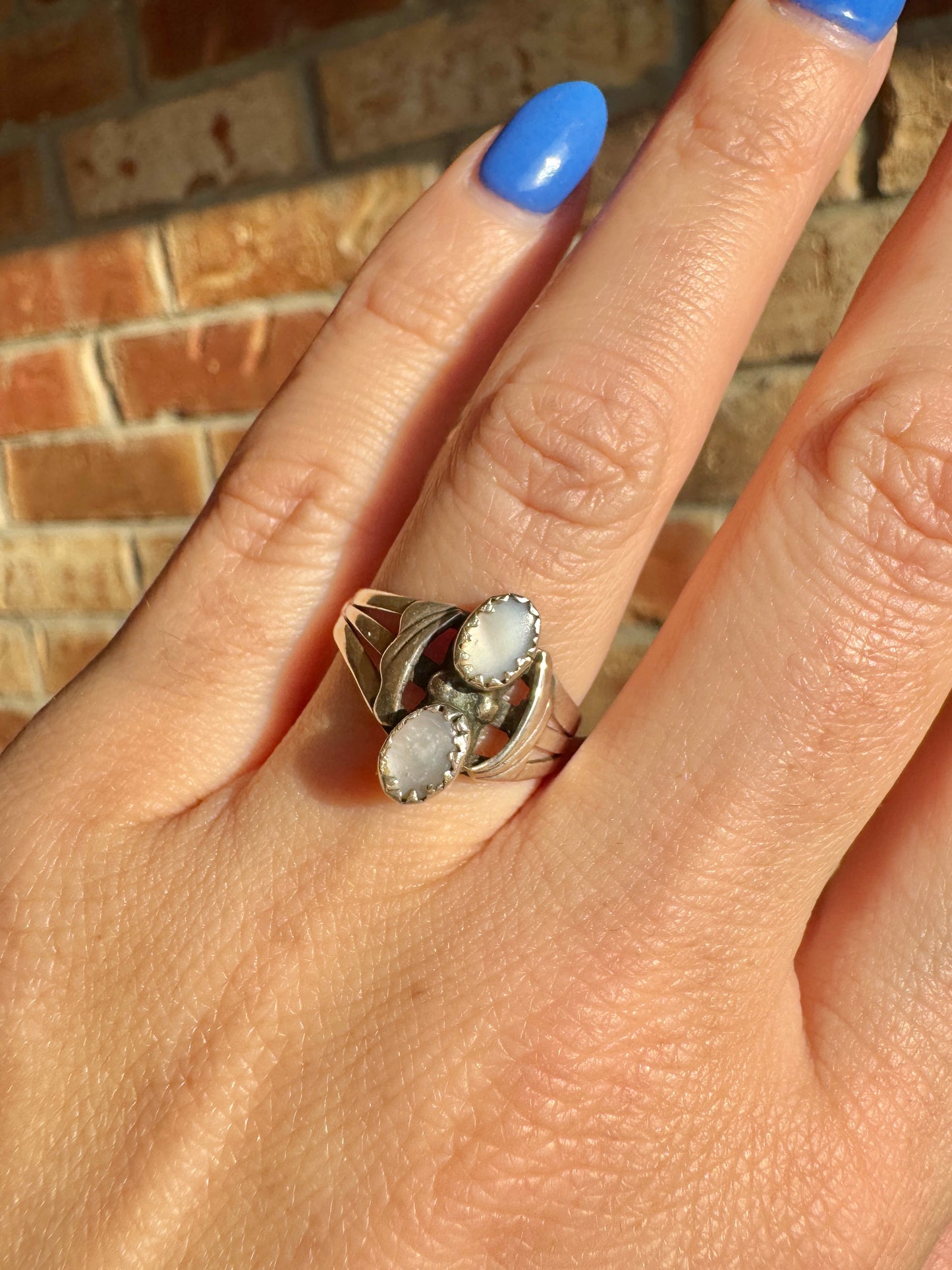 Vintage Sterling Silver Mother of Pearl Ring