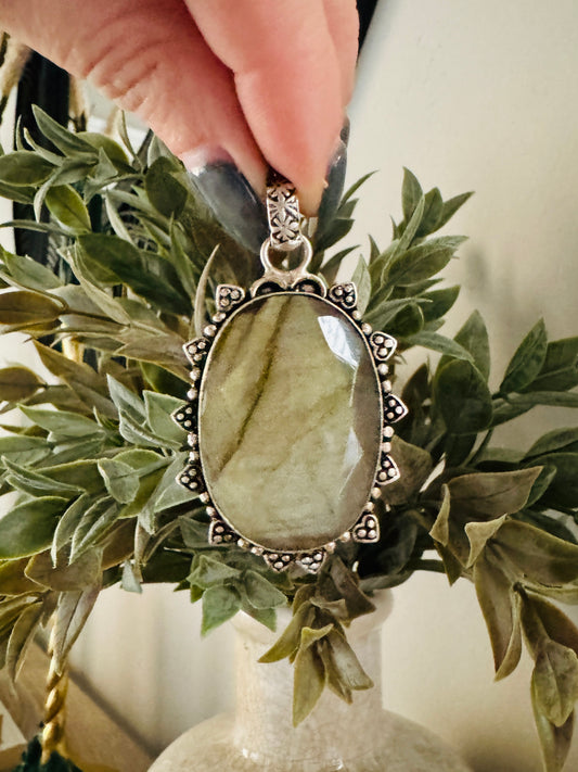 Beautiful Sterling Agate Pendant