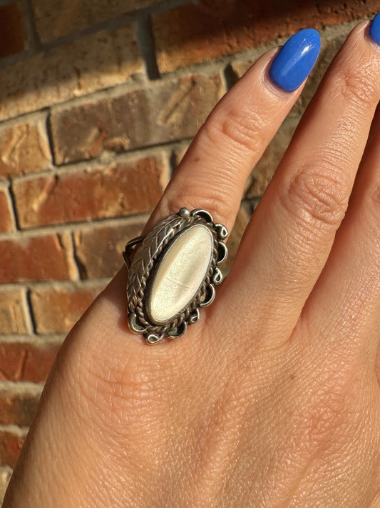 Vintage Sterling Silver Mother of Pearl Ring