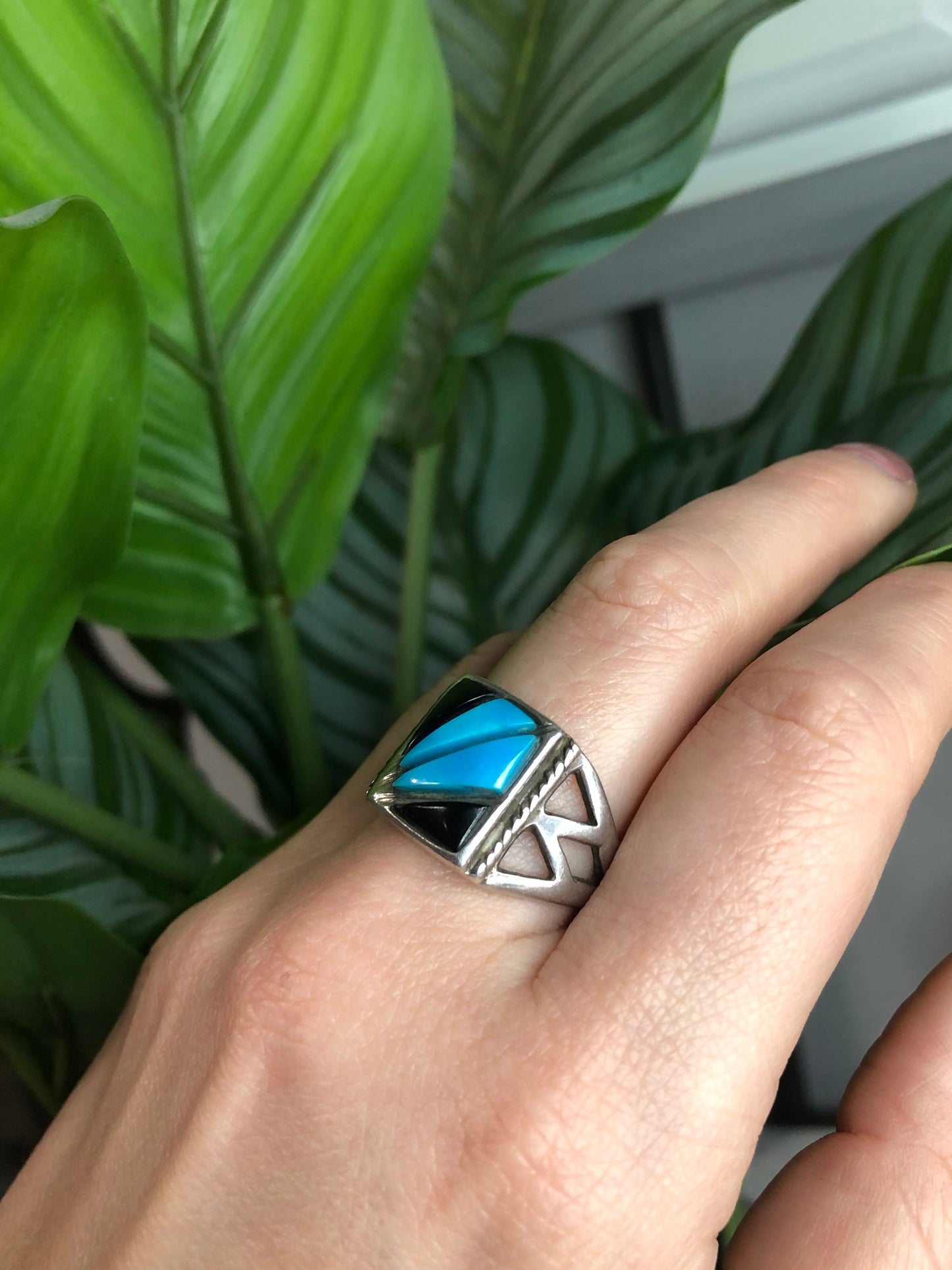 Vintage Sterling Native American Turquoise Bear Claw Ring