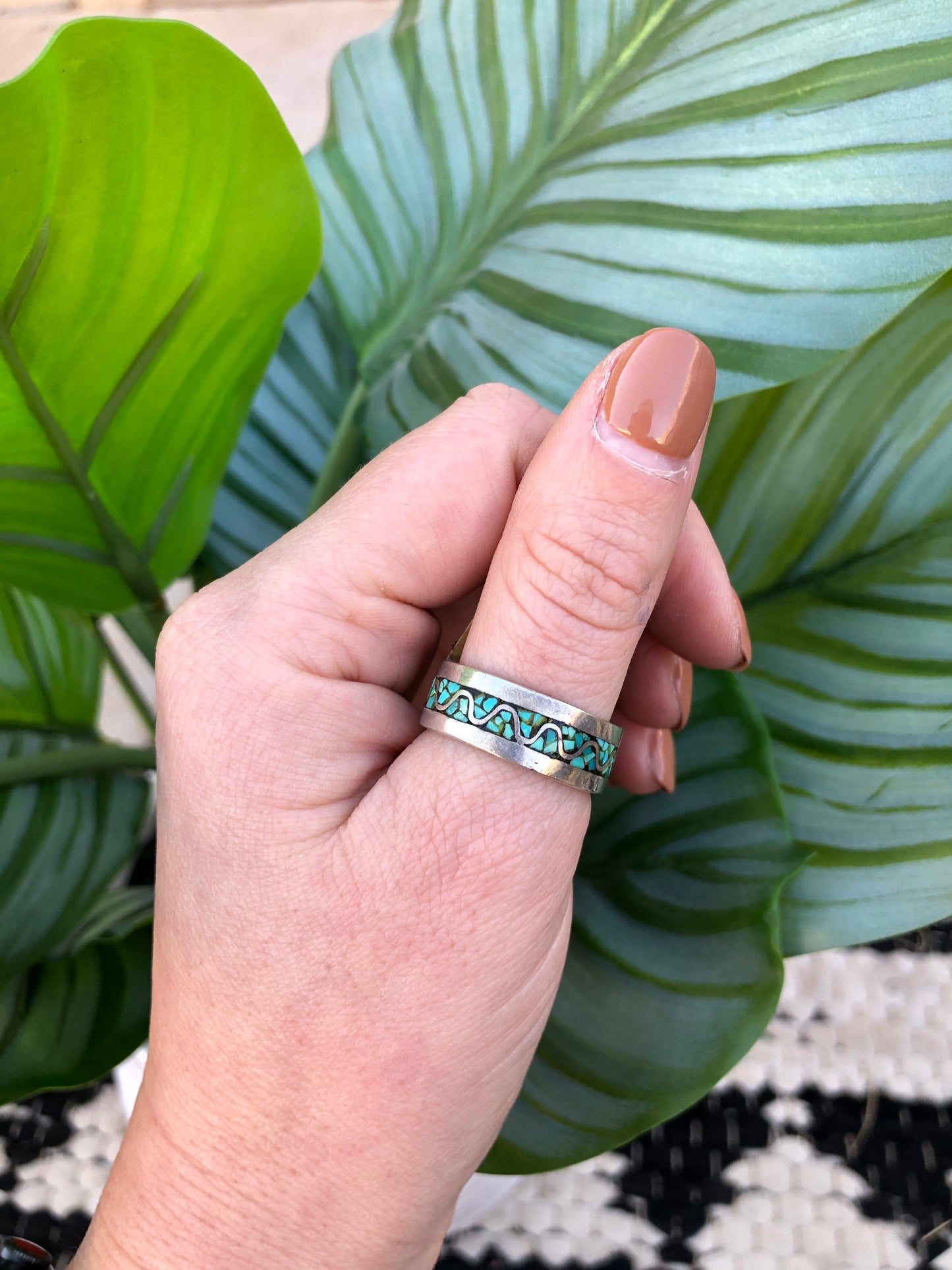 Old Pawn Vintage Sterling Silver Eternity Turquoise Chip Inlay Ring
