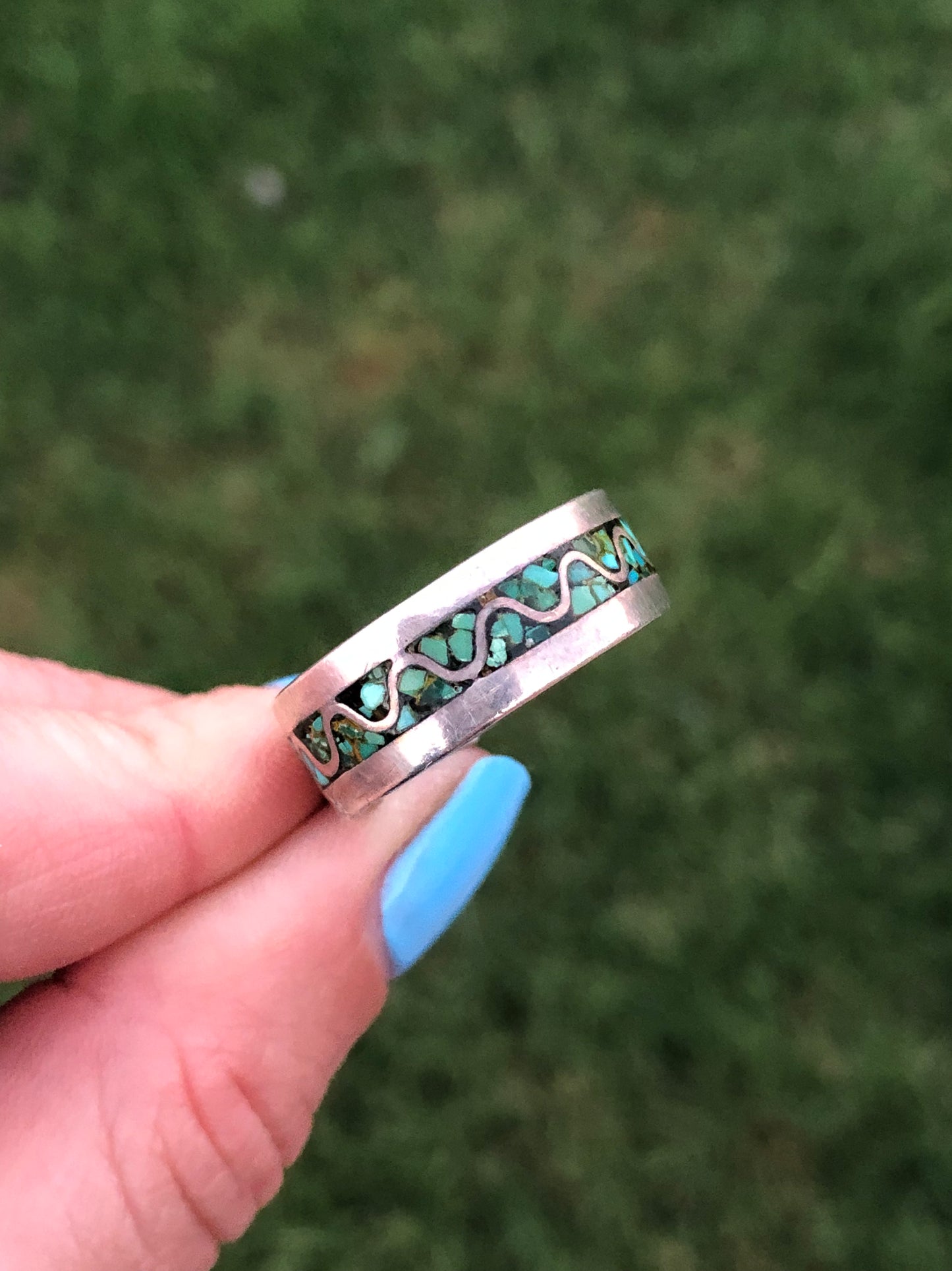 Old Pawn Vintage Sterling Silver Eternity Turquoise Chip Inlay Ring
