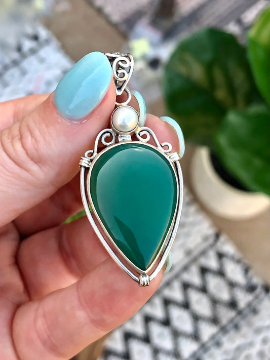 Vintage Sterling Jade and Pearl Pendant