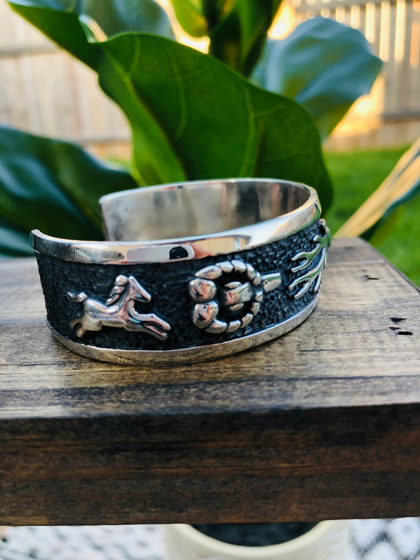 Sterling Navajo Storyteller Detail Animal Cuff