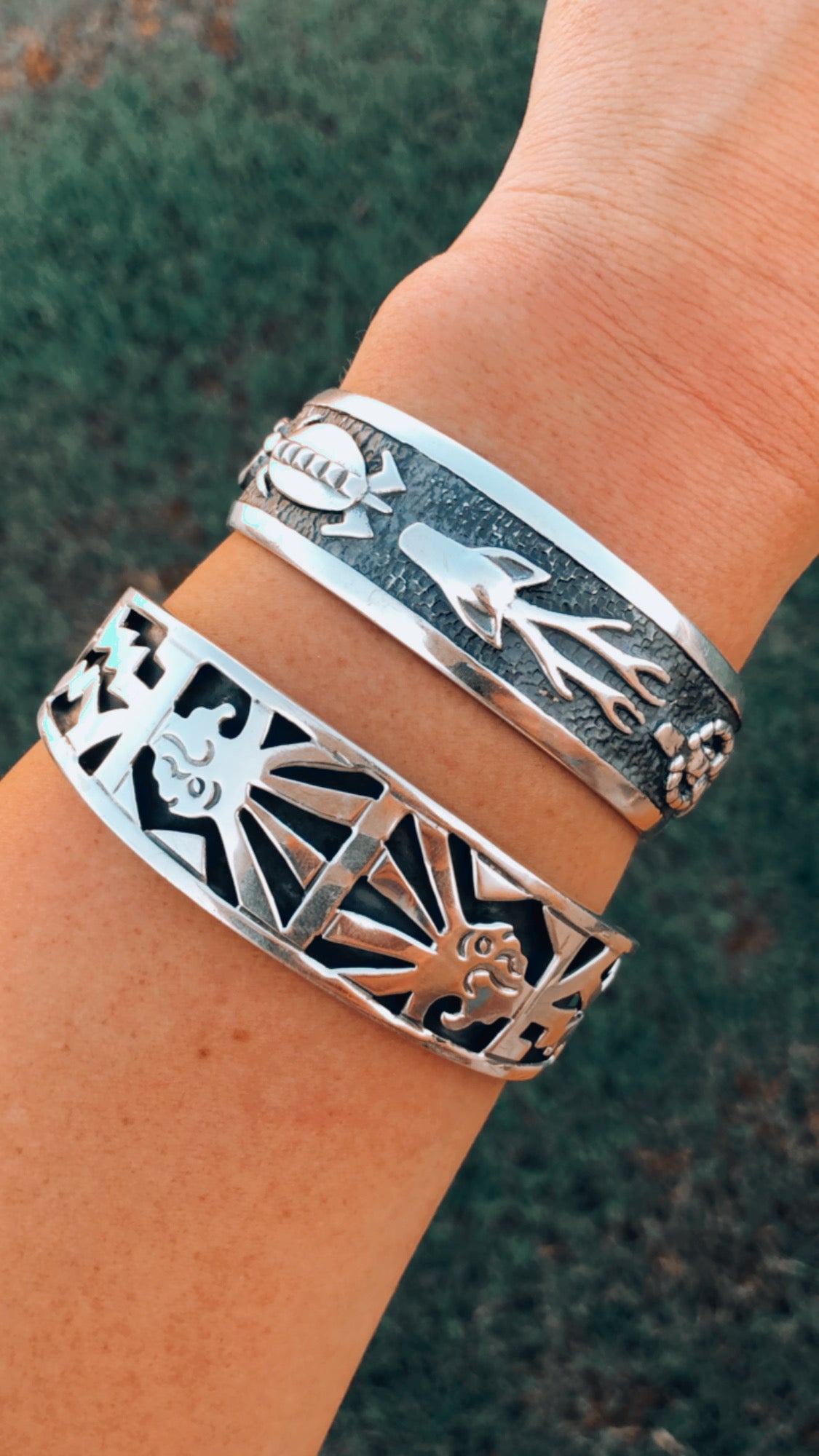 Sterling Navajo Storyteller Detail Animal Cuff