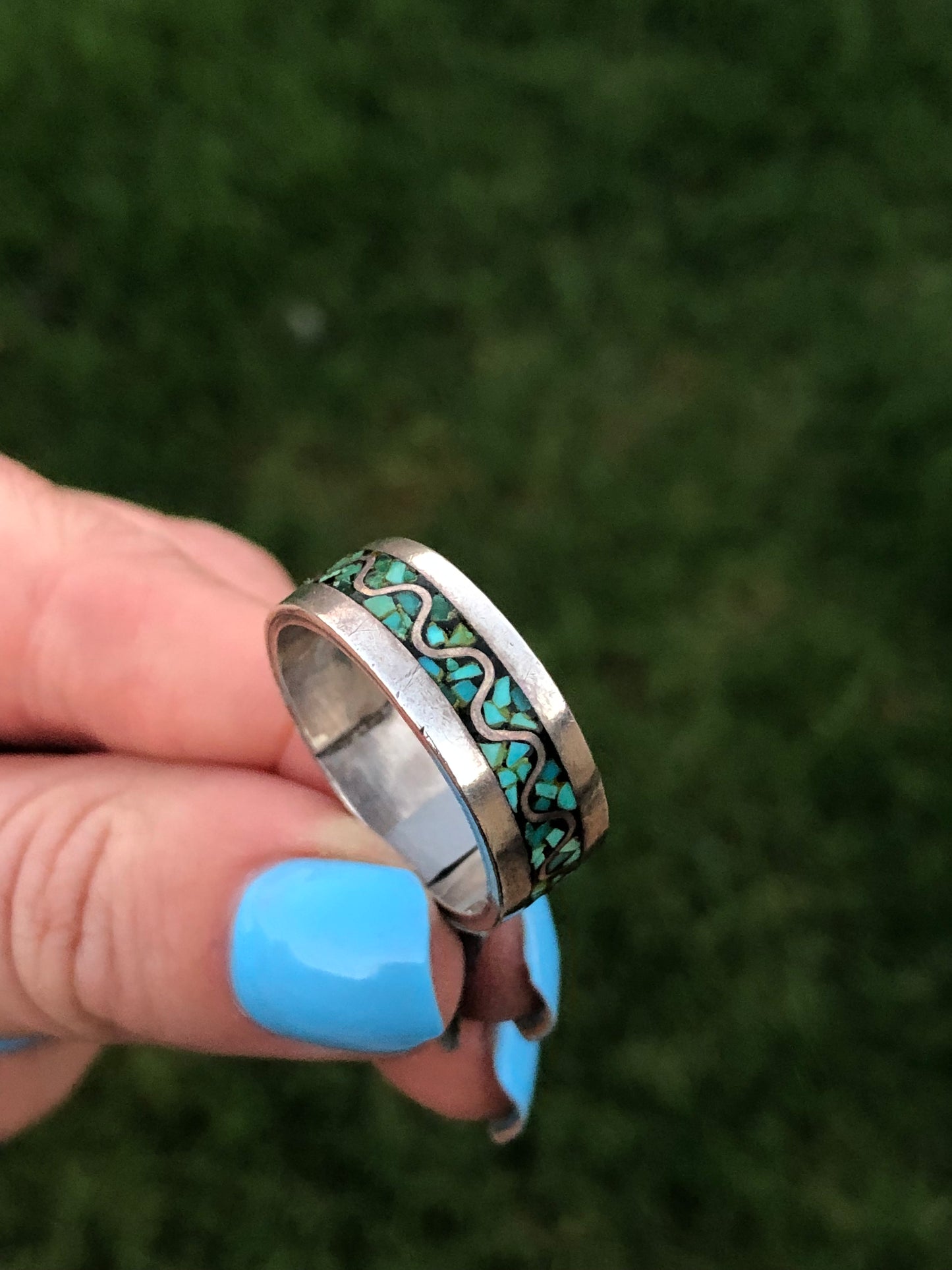 Old Pawn Vintage Sterling Silver Eternity Turquoise Chip Inlay Ring