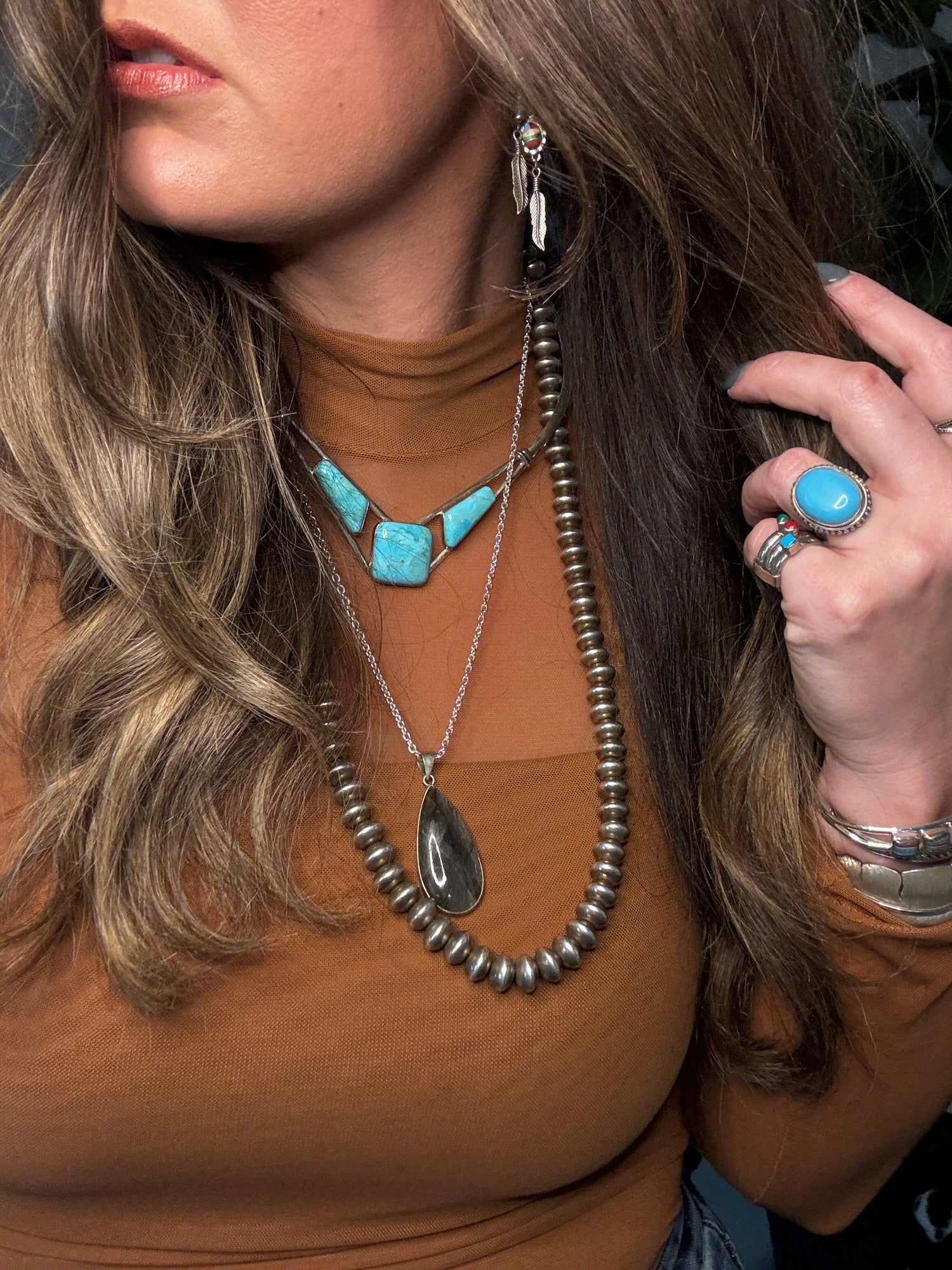 NECKLACES & BOLOS