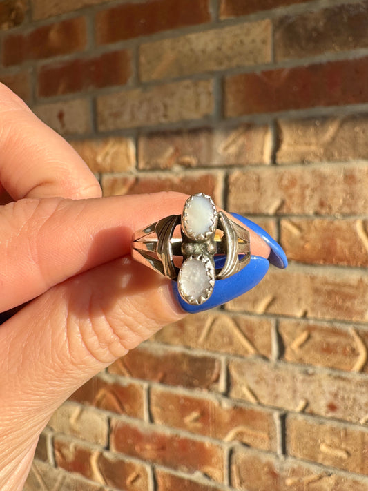 Vintage Sterling Silver Mother of Pearl Ring