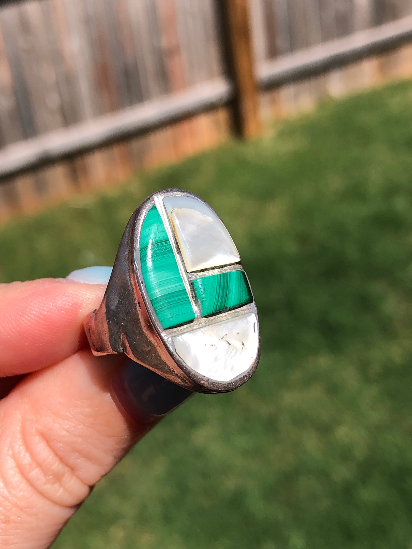 Vintage Handmade Sterling Silver Mother of Pearl and Malachite Ring