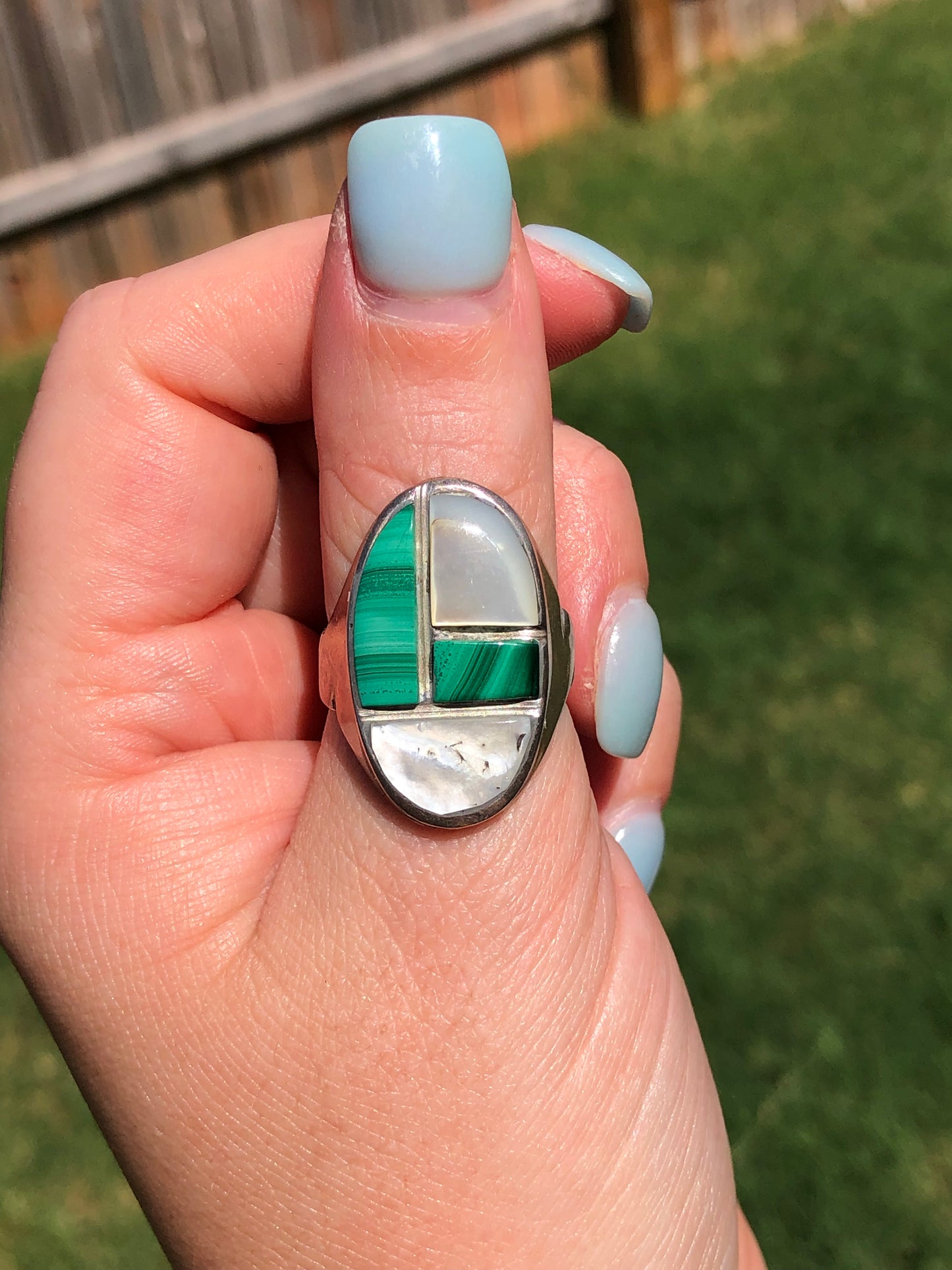 Vintage Handmade Sterling Silver Mother of Pearl and Malachite Ring